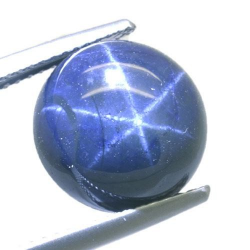 9,00 ct Saphir-Cabochon im Ovalschliff 11,2 x 6,2 mm