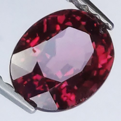 1.17ct Granato Rodolite Taglio Ovale