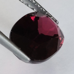 2.37ct Grenat Rhodolite Taille Ovale