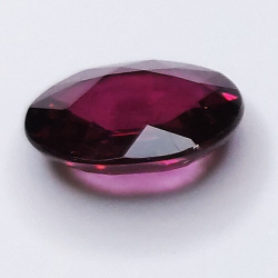 1.95ct Granate Rodolita Talla Ovalada