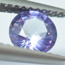 0.53ct Zaffiro con Cambio di Colore in Faccettato Rotondo