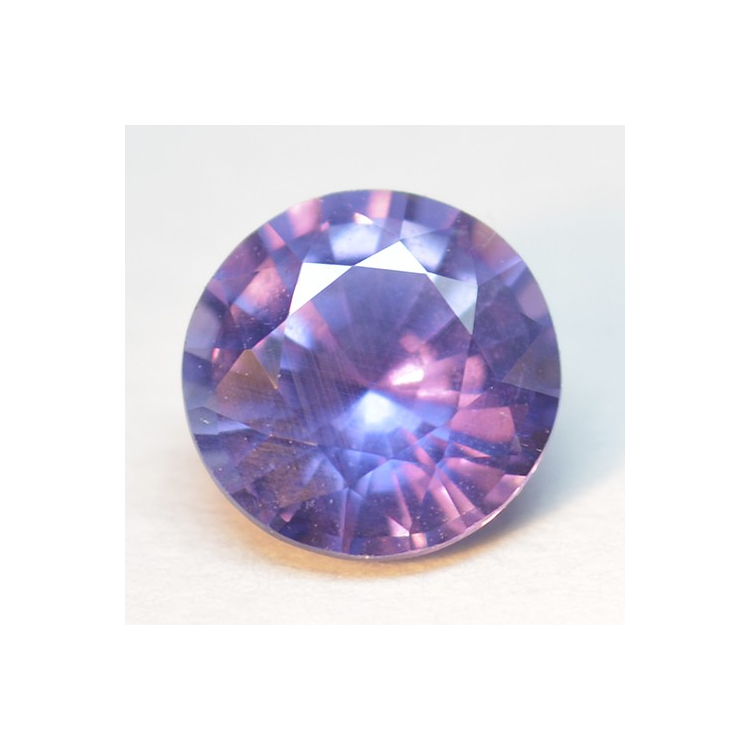 0.64ct Change Color Sapphyre Round Cut