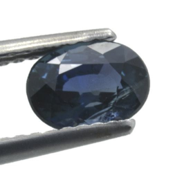 Saphir bleu 1,23 ct taille ovale 6,7x4,9 mm