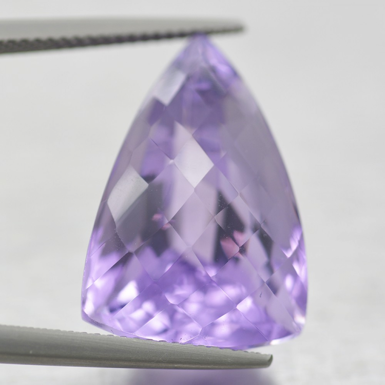 20.53ct Amethyst Fantasie Schnitt mit Schachbrett