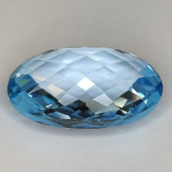 8.83ct Topaze Bleu Taille Ovale Double Damier