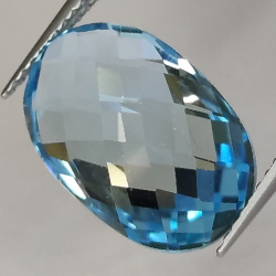 8.83ct Topacio Azul Talla Ovalada Doble Damero