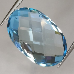 8.83ct Topacio Azul Talla Ovalada Doble Damero