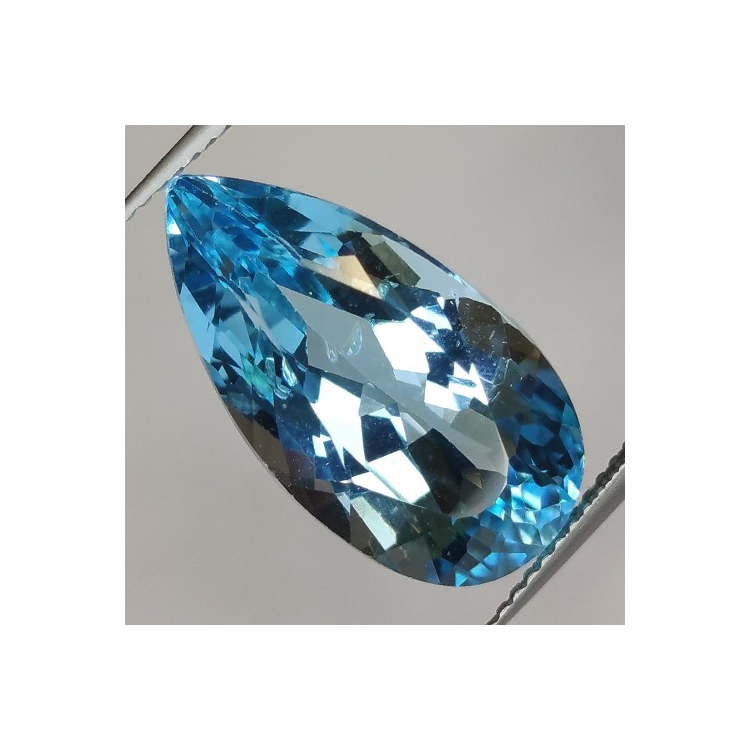 15.71ct Topaze Bleu Taille Poire