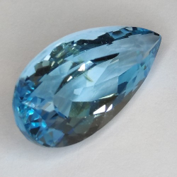 15.71ct Topaze Bleu Taille Poire