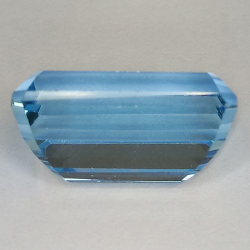 16.80ct Topaze Bleu Taille Émeraude