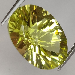 4.62ct Cuarzo Limón Talla Ovalada Cóncavo Damero