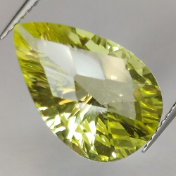 6.07ct Zitronenquarz Birne Schnitt konkav Schachbrett