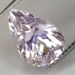 4.66ct Kunzit Birne Schnitt