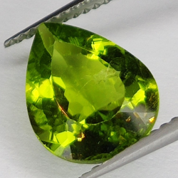 Gem gemstone GREEN PERIDOT fantasy Faceted 2.93ct. 11x9mm.