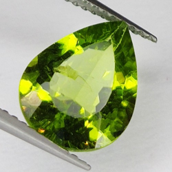 Gem gemstone GREEN PERIDOT fantasy Faceted 2.93ct. 11x9mm.