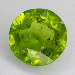 Edelstenen GROEN PERIDOT RONDE FACET 4.40ct. 4mm. 15st.