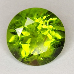 Edelstenen GROEN PERIDOT RONDE FACET 4.40ct. 4mm. 15st.