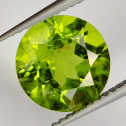 Edelstenen GROEN PERIDOT RONDE FACET 4.40ct. 4mm. 15st.