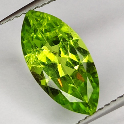 Edelstenen GROEN PERIDOT RONDE FACET 4.40ct. 4mm. 15st.