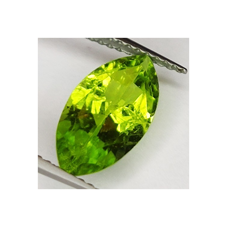 Edelstenen GROEN PERIDOT RONDE FACET 4.40ct. 4mm. 15st.