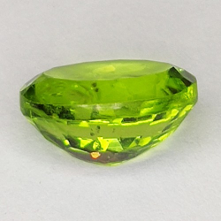 Gem gemstone GREEN PERIDOT Oval Faceted 3.63ct. 10x8mm.