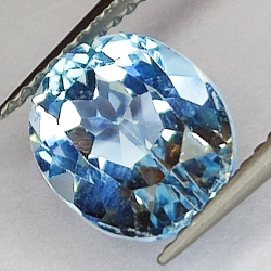 Edelstenen BLAUW TOPAAS en OVAAL SNIJWERK 4.92ct. 6x4mm. 10st.