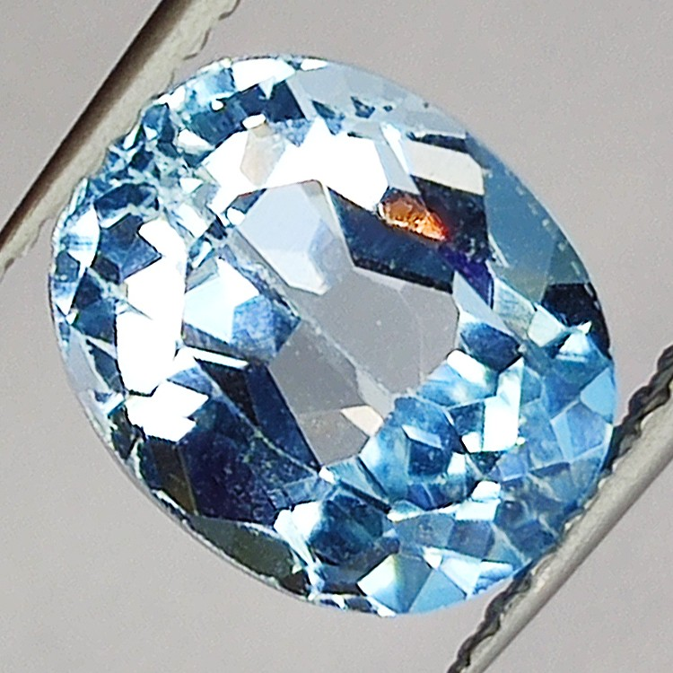 Edelstenen BLAUW TOPAAS en OVAAL SNIJWERK 4.92ct. 6x4mm. 10st.