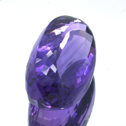 21,17 ct Amethyst im Ovalschliff 27,01 x 16,79 mm