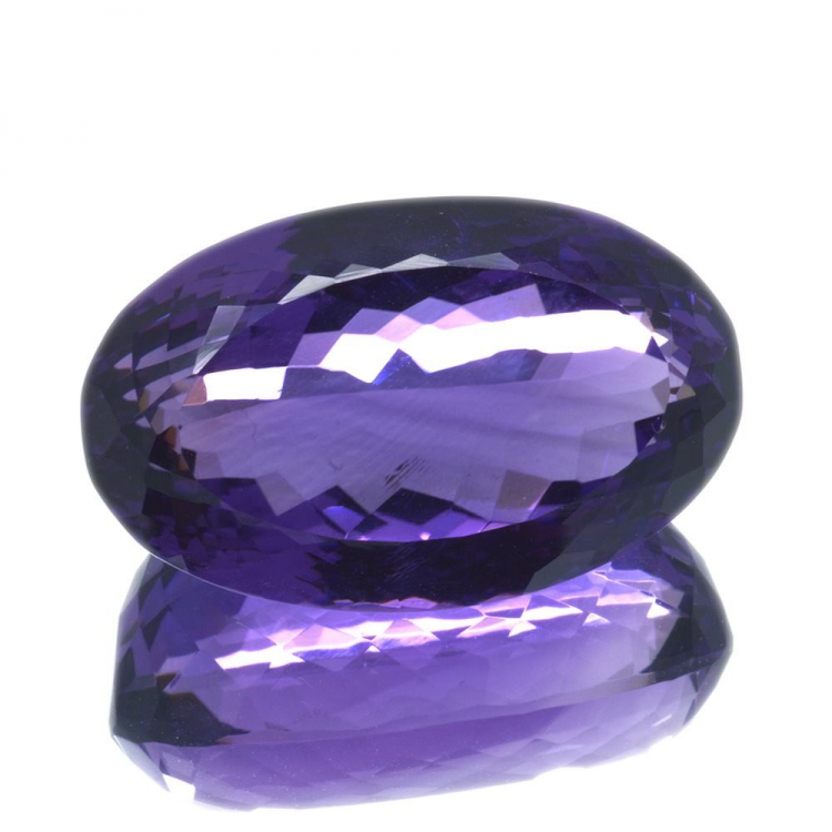 21,17 ct Amethyst im Ovalschliff 27,01 x 16,79 mm