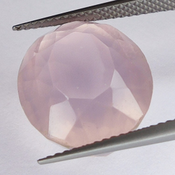 Gem gemstone ROSE QUARTZ OVAL CUT  14.15ct. 16x13mm.