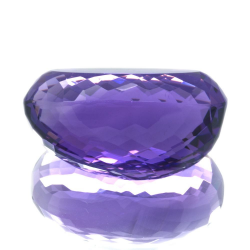 21,17 ct Amethyst im Ovalschliff 27,01 x 16,79 mm