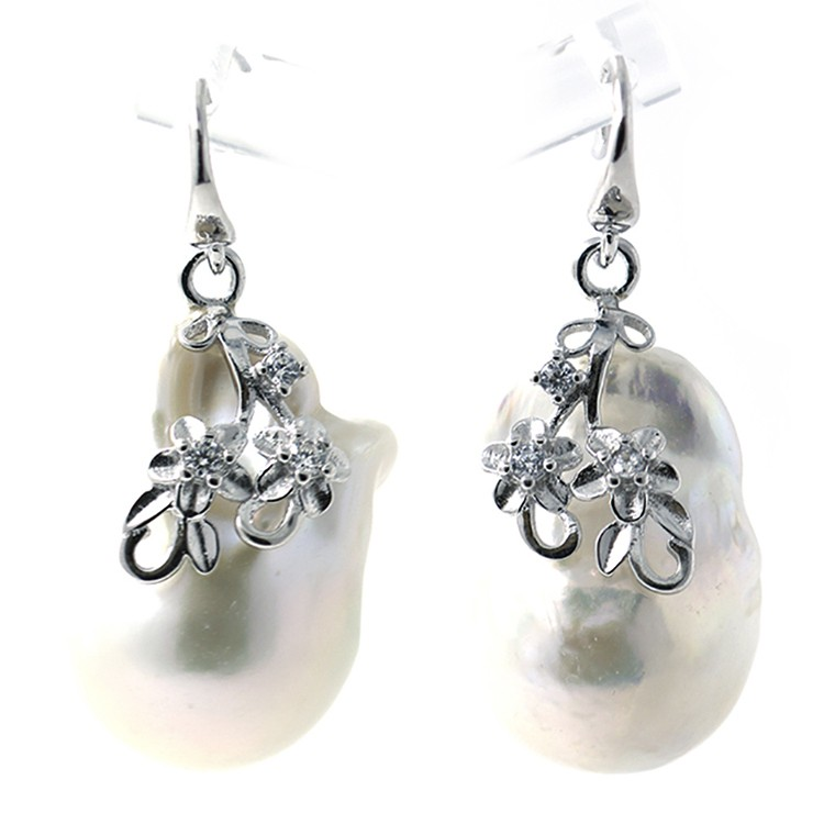 Earrings of Baroque Pearl and 925 Sterling Silver