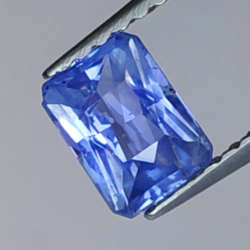 0.72ct Saphir Smaragd-Schnitt