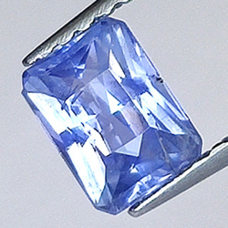 0.72ct Saphir Smaragd-Schnitt