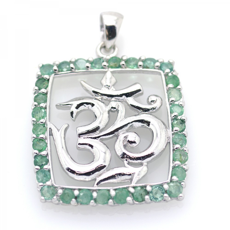 Pendentif OM émeraude et argent 925