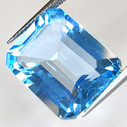 16.65ct Topazio Blu Svizzero Taglio Smeraldo