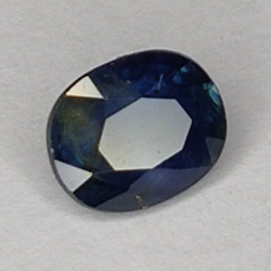 0,87 ct blauer Saphir im Ovalschliff 6,0 x 4,9 mm