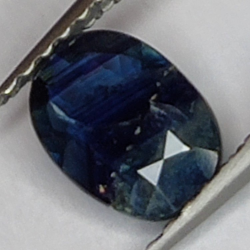 Saphir bleu 0,89 ct taille ovale 7,0x4,9 mm