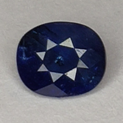 0.75ct. Oval cut sapphire 5.82x4.88mm