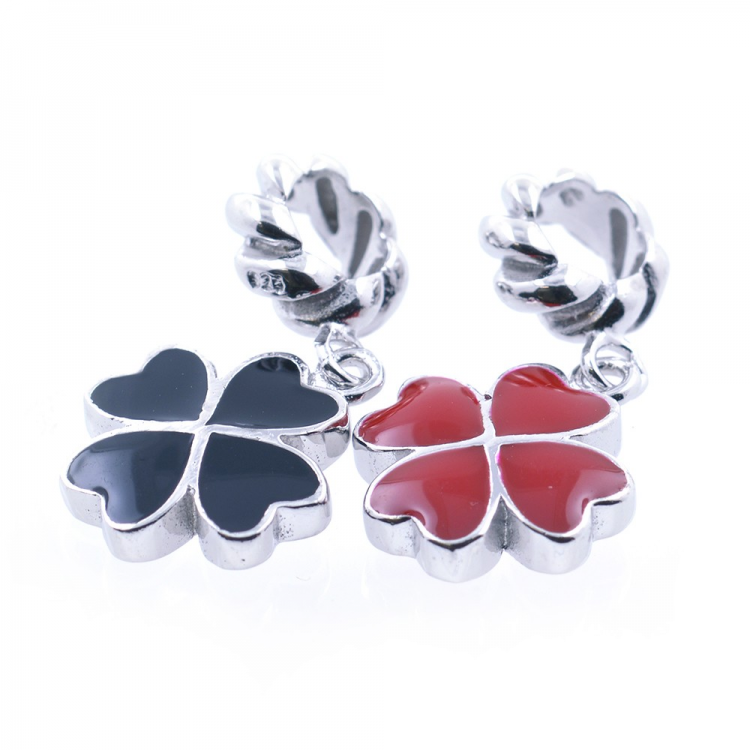 Trebol Pendant in Silver 925 and red or black enamel