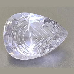 11.28ct Améthyste Taille Pera avec Gravure