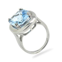 Blue Topaz & 925 Sterling Silver Ring