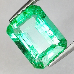 1,23 ct Émeraude Taille Émeraude 7,87x5,91 mm