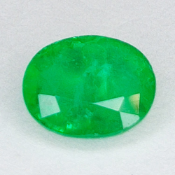 1.42ct Esmeralda Talla Oval 8.21x6.74mm