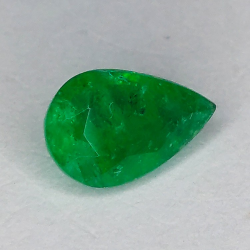 1,60ct Smaragd im Birnenschliff 9,73x6,31mm