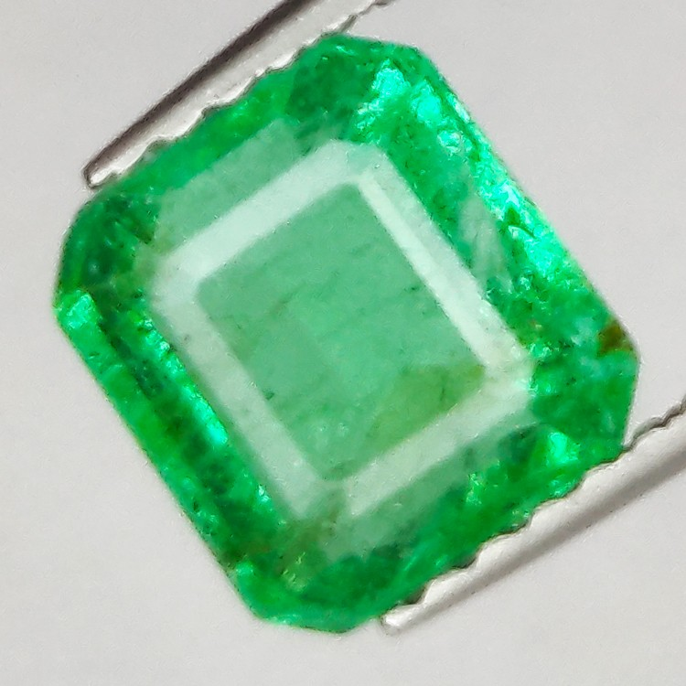 1.51ct Émeraude Taille Émeraude