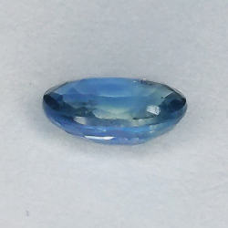 1.10ct Zaffiro Facettato Ovale