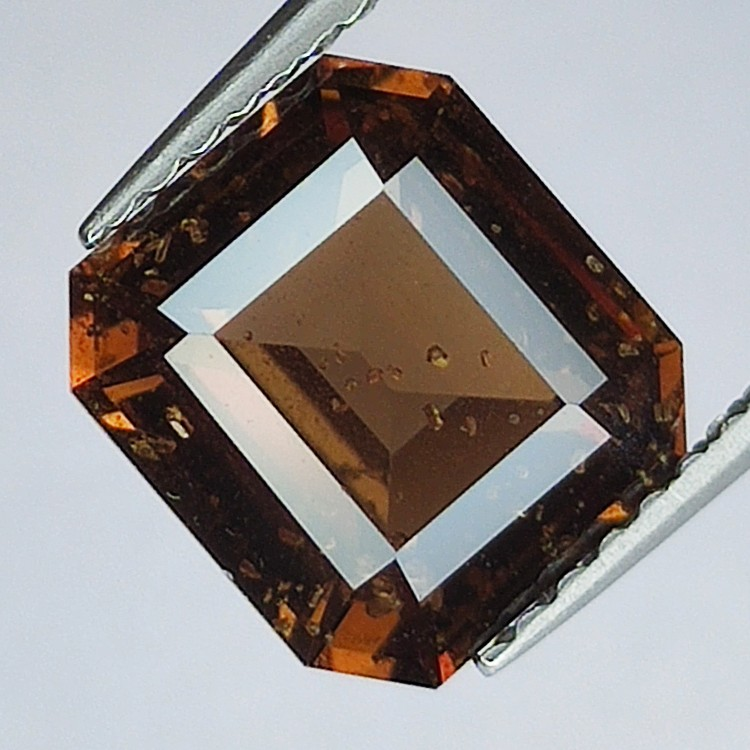 2.74ct Zafiro Marron Talla Esmeralda