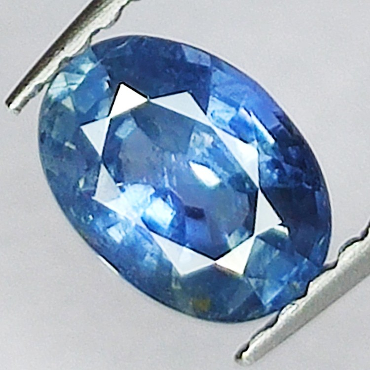 0.86ct Saphir Oval Schnitt