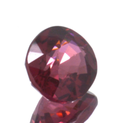 1,21ct.Rhodolite Garnet Oval Cut